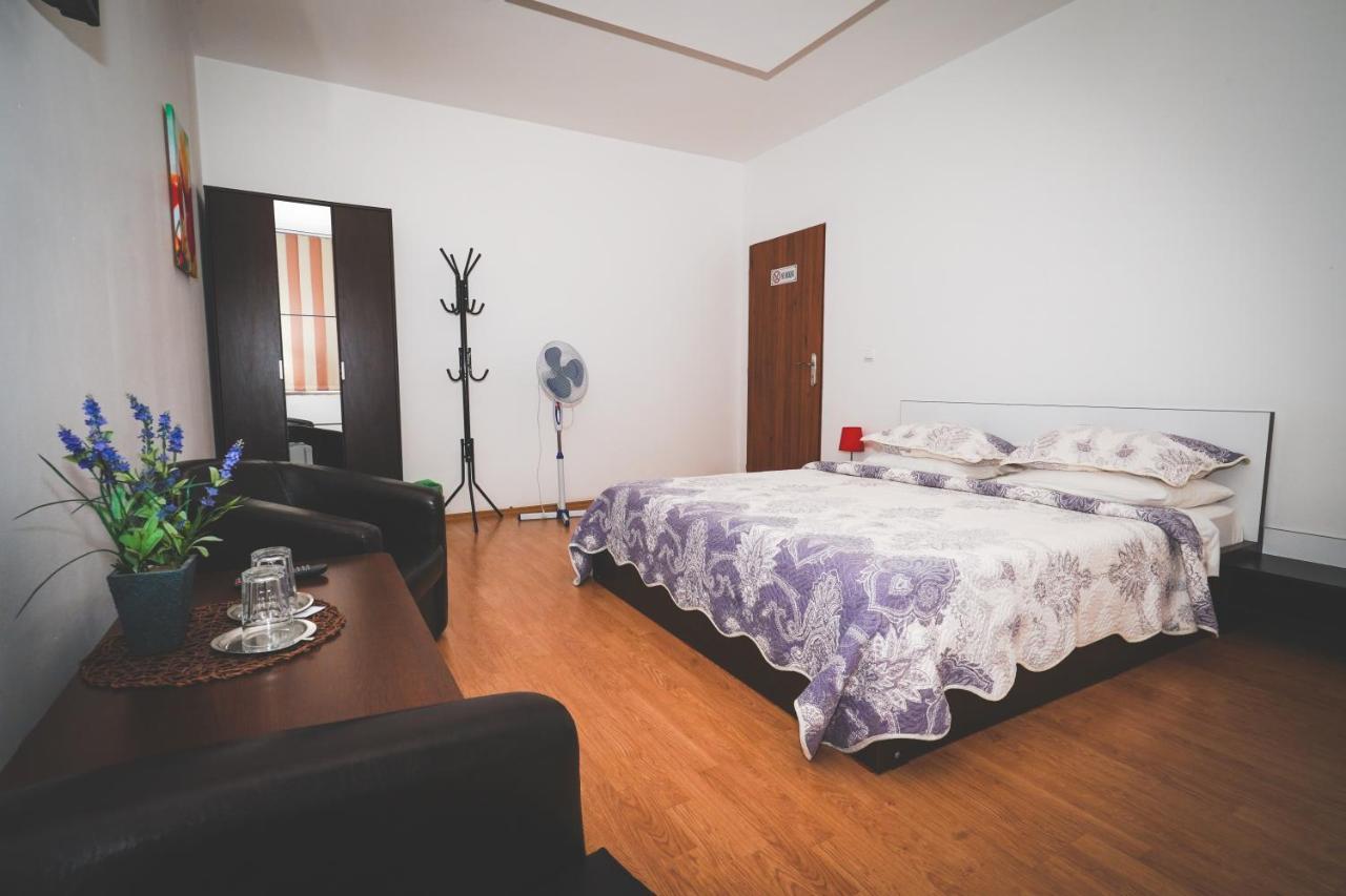 Pensiunea Dolce Timisoara Bagian luar foto